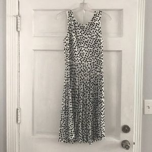 Sleeveless white & black dress from Loft